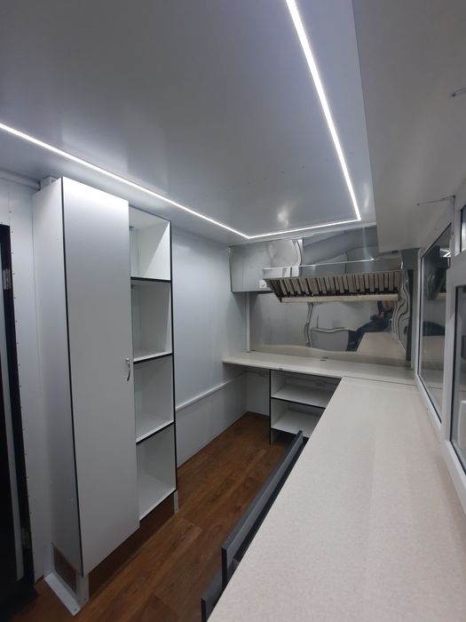 Торговий прицеп-кіоск, маф, фастфуд, кавярня, купава, кухня на колесах