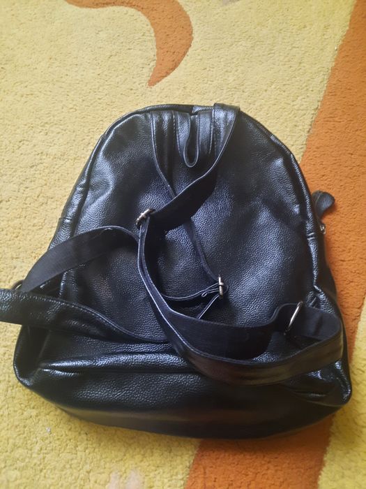 Шкільний рюкзак для дівчинки