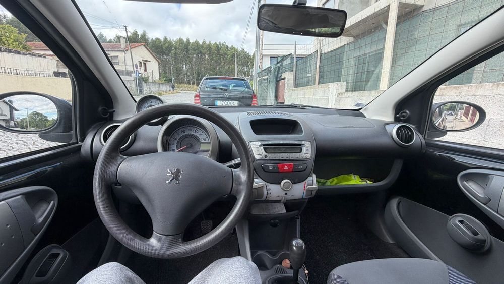 Peugeot 107 a gasolina nacional