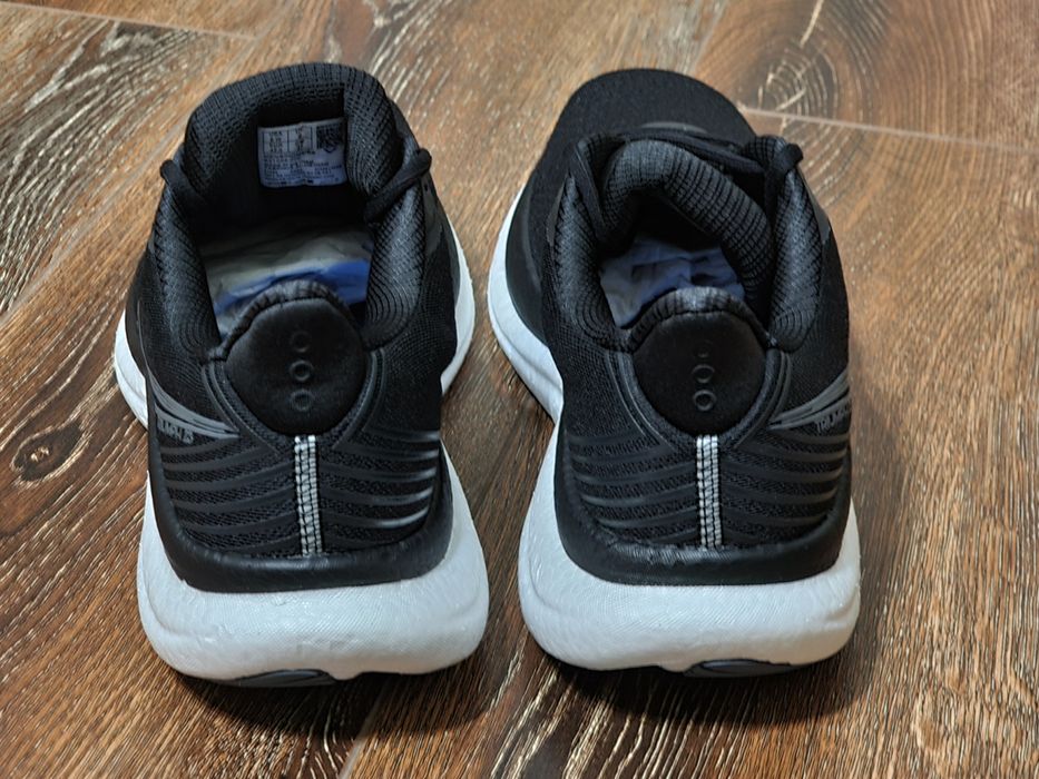 Оригінал 100% чоловічі кросівки saucony triumph 23  eur 42.5