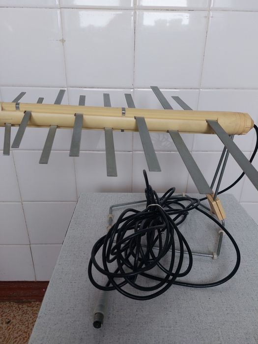 Продам цифровой ТВ приемник