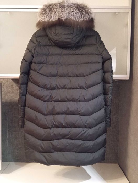 Пуховик женский черный