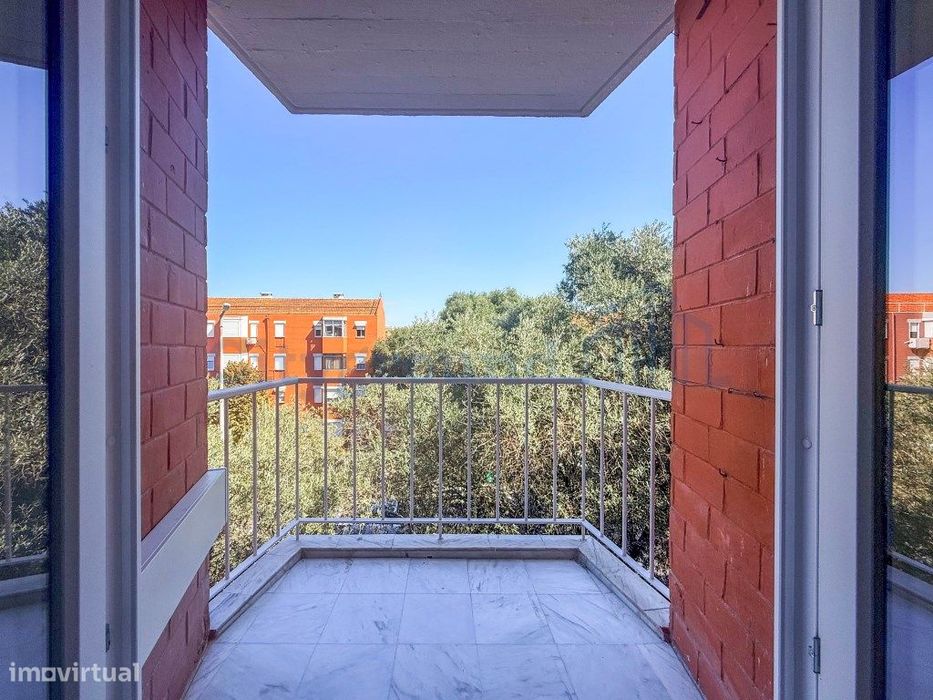T2 totalmente remodelado e a estrear, com varanda | Olivais, Lisboa