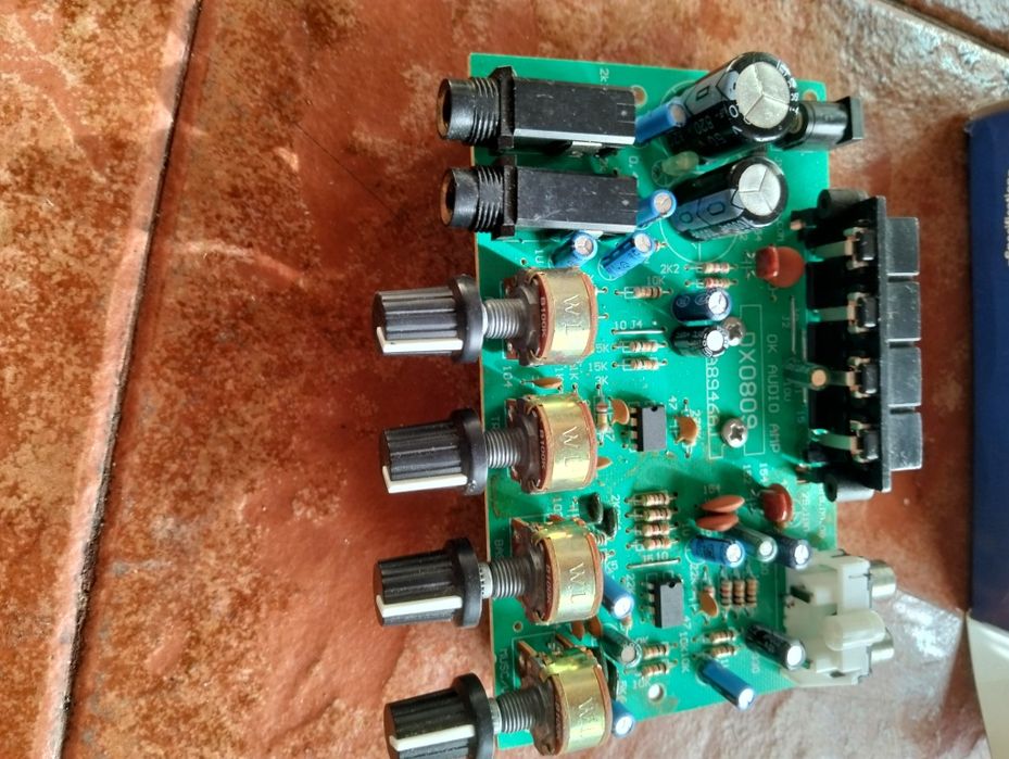 Vendo amplificador de som