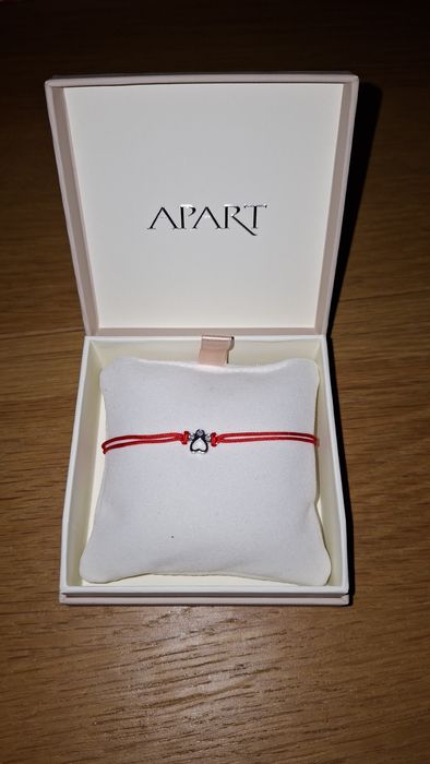 Apart bransoletka czerwona nowa ze srebrną zawieszką łapką