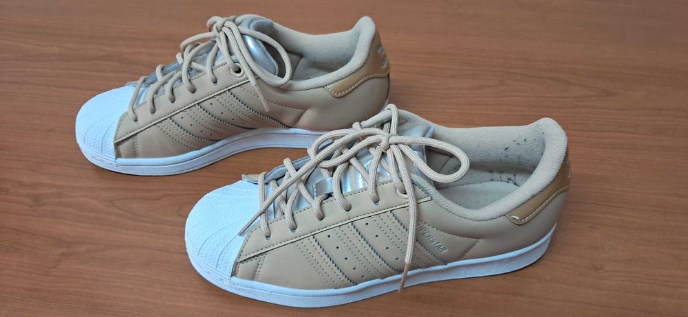 Ténis ADIDAS Super Star, tam. 37 1/3, bege e branco, como novos