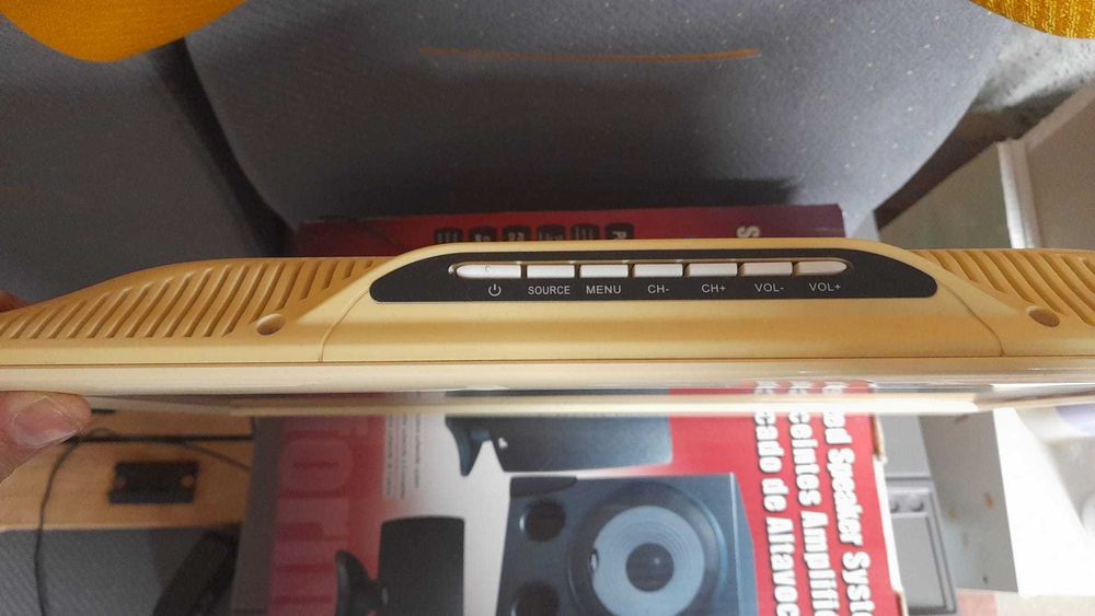 Monitor crown branco