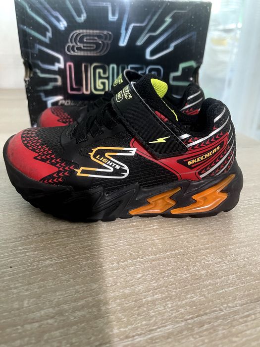 Кросівки Skechers  підошва світиться Flex Glow устілка 17,2