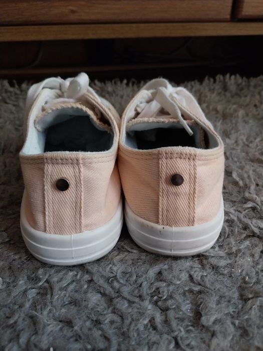 Trampki ,sneakersy damskie w kolorze brzoskwiniowym rozmiar 41