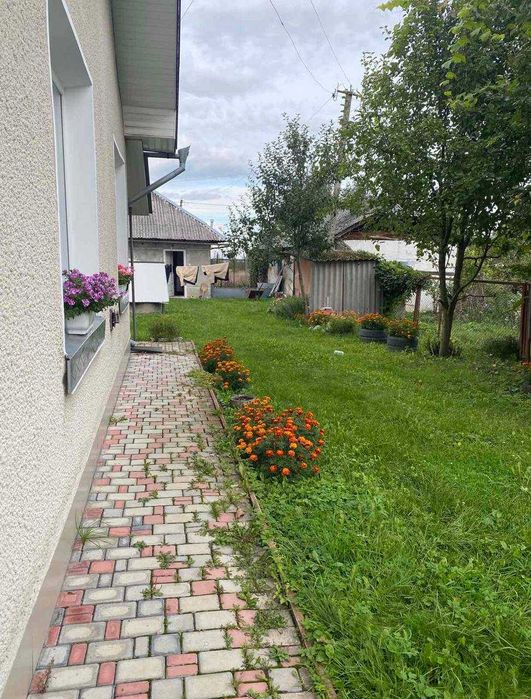 Продається домогосподарство 200м2  біля Франківська, с. Марківці