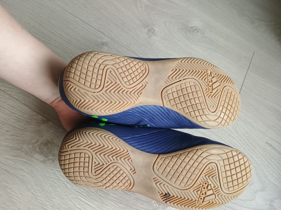 Halówki Adidas rozm.34