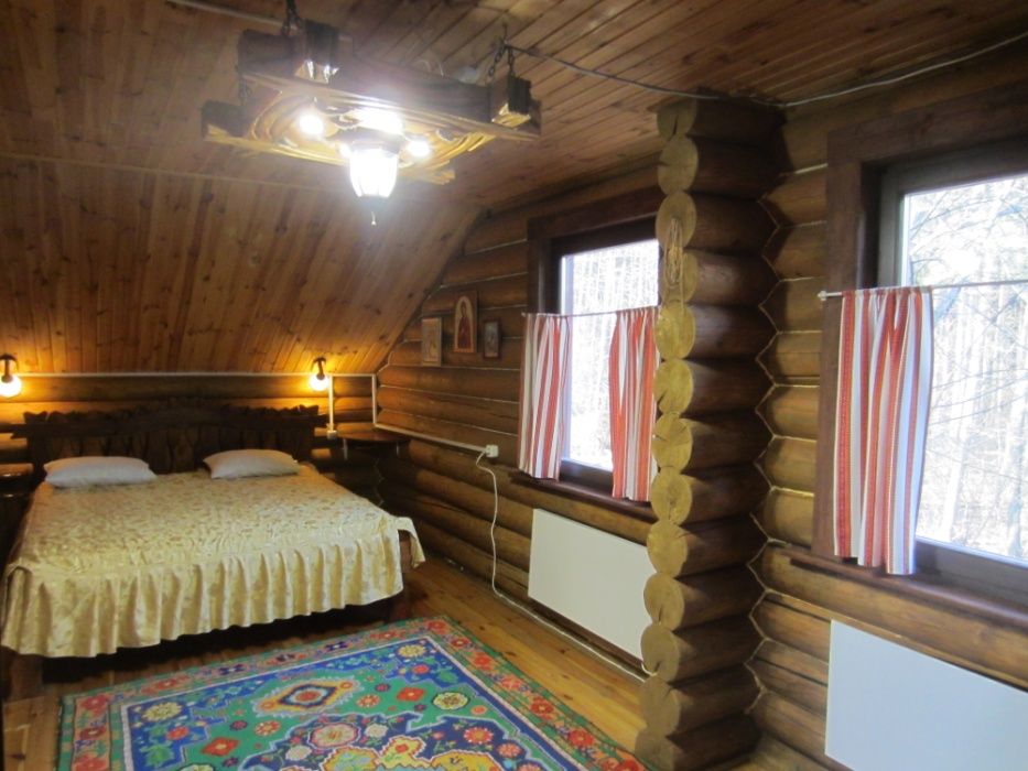 Будинок/Сруб/Баня у лісі