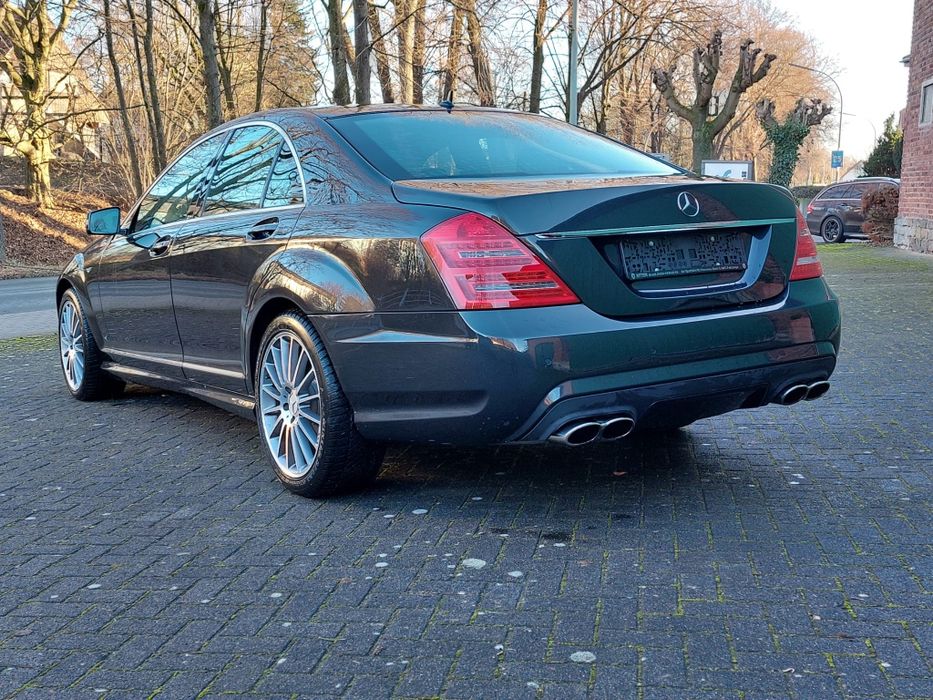 Sprzedam Mercedesa S .W221