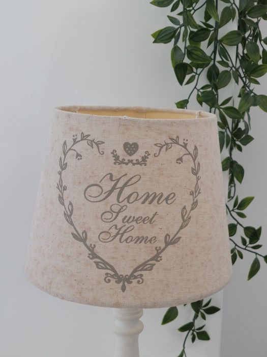 Candeeiro mesinha de cabeceira.