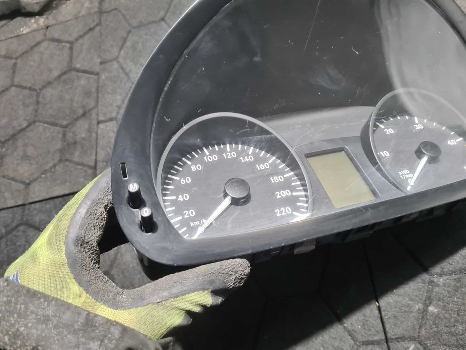 Mercedes Vito 639 2.2 licznik zegary EUROPA