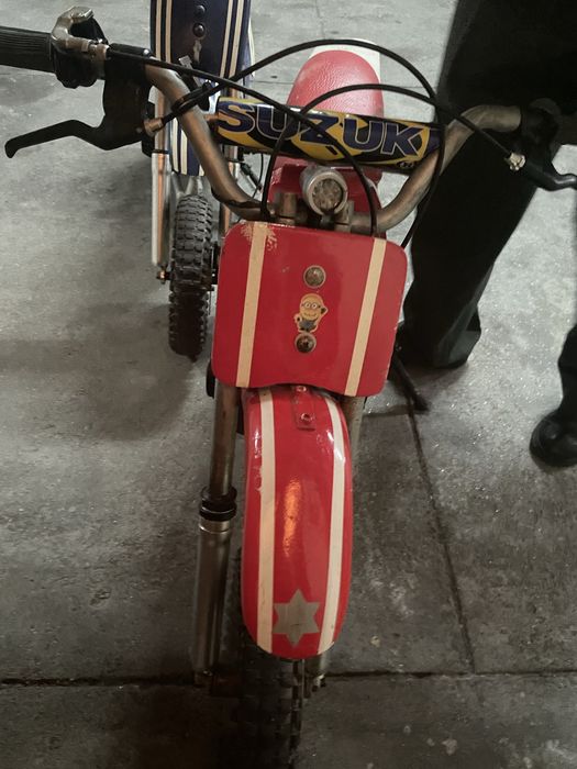 Motos as gasolina ussadas  cada uma 150 euros