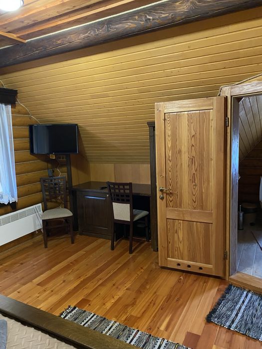 Здається дервяний будинок з банею все є