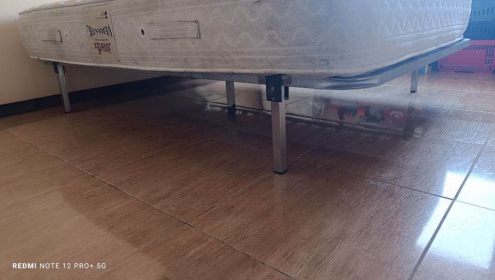 Quarto casal ler anúncio Vendo Mobília
