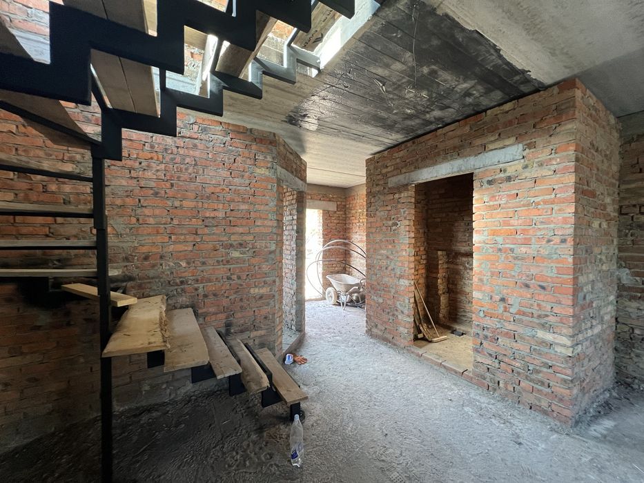 Продам таунхаус в Зарванцях