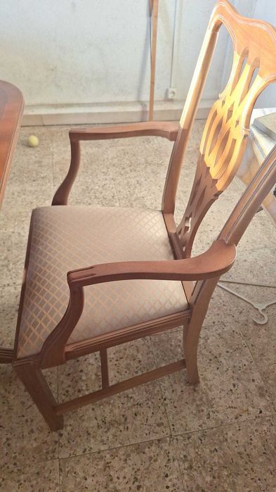 Mesa de Jantar Clássica Extensível (2,7m) + 10 Cadeiras + 2 Cadeirões Chippendale