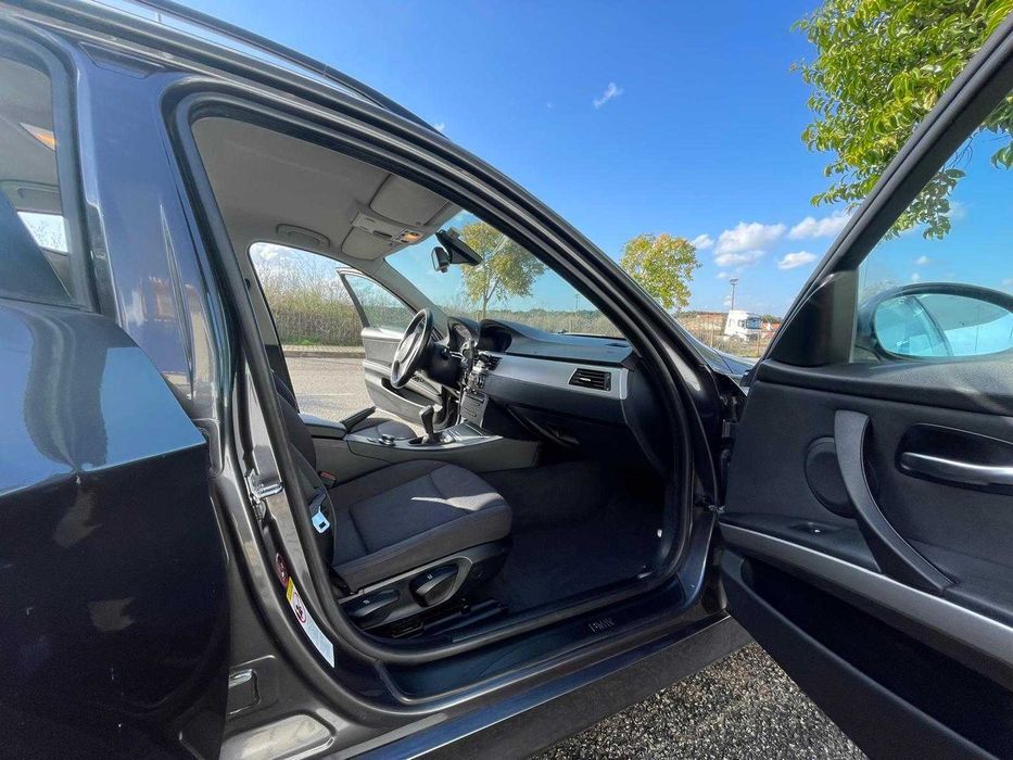 BMW 318d Touring (2008) – Muito Equipada | Manutenção em Dia