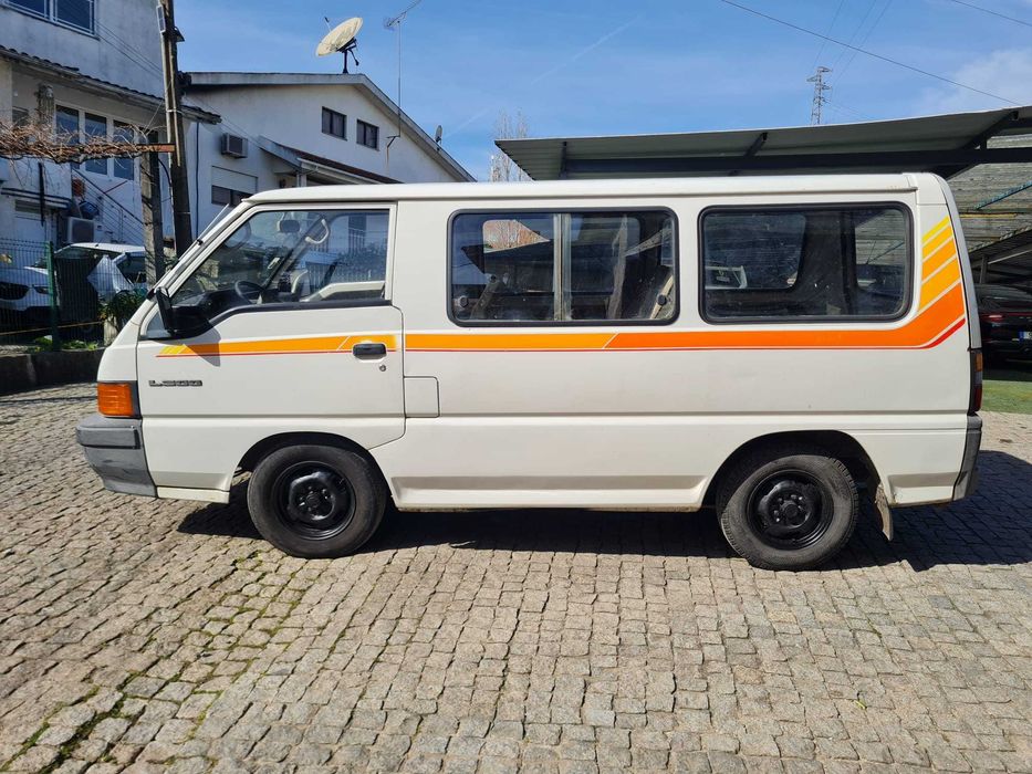 Mitsubishi L 300 9 LUGARES