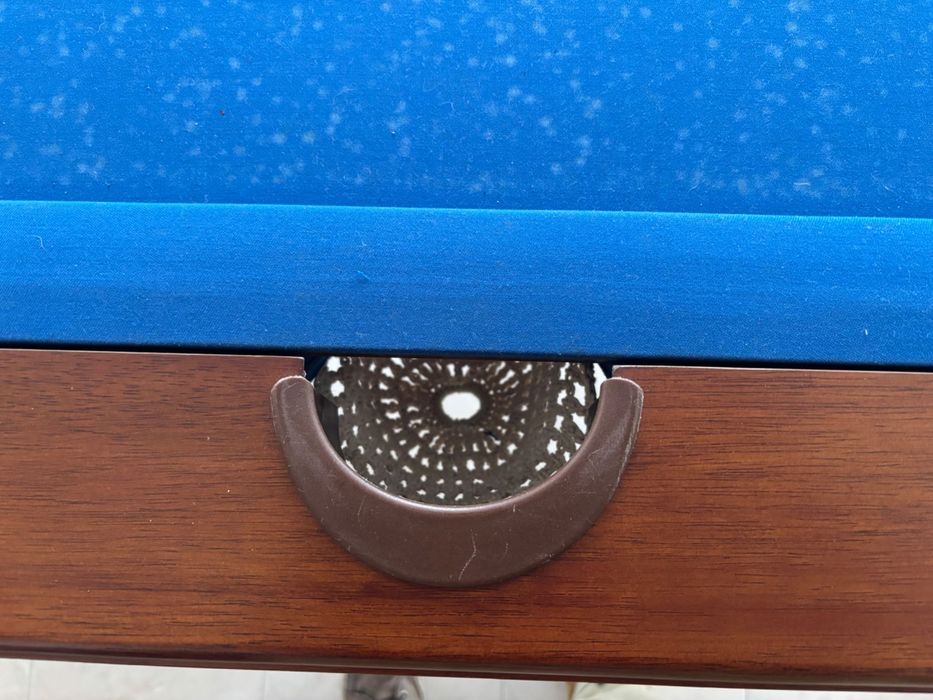 Mesa tripla: Snooker + Bilhar + Mesa de jantar.