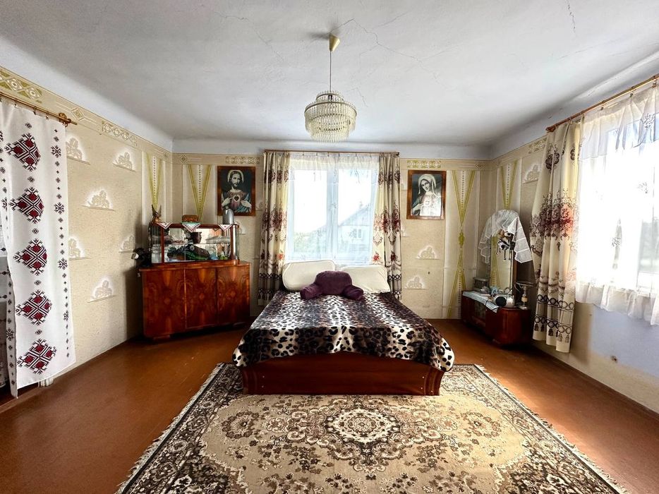 Продається житловий будинок в с.Конюхів