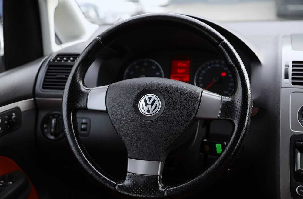 Volkswagen Cross Touran 2009