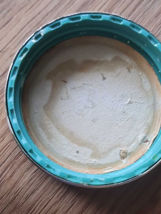 Puste pudełko po kremie Avon