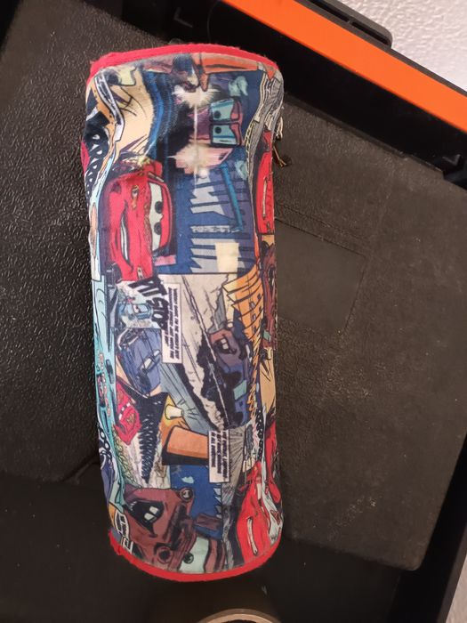 Estojo escolar usado