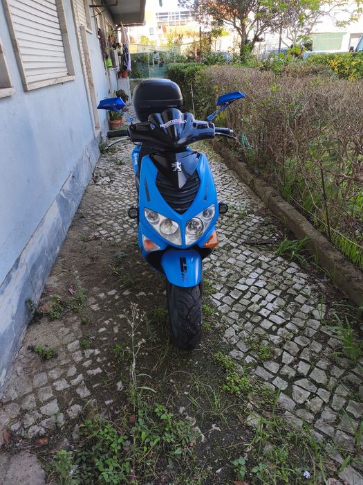 Mota Peugeot speedfight 2