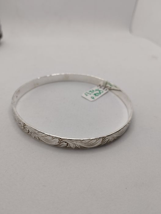 Srebrna sztywna bransoletka, próba 830, średnica 6,5 cm