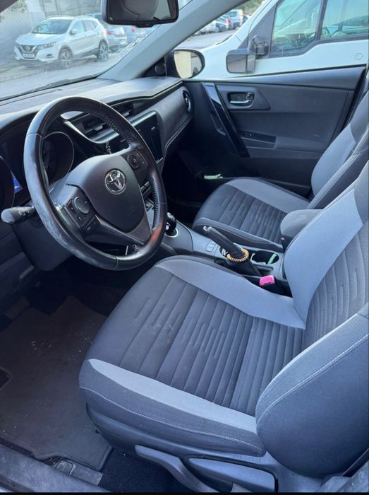 Toyota Auris Touring Sports 1.8 Hybrid Sport | 2016 | 95.447 km