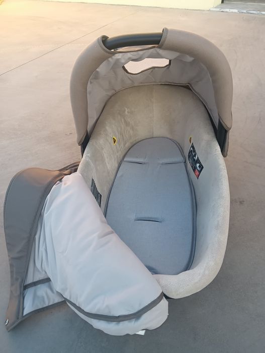 Carrinho de bebé + Ovo + Alcofa (vendo junto ou separado)