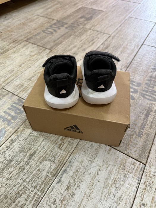 Кросівки adidas оригінал
