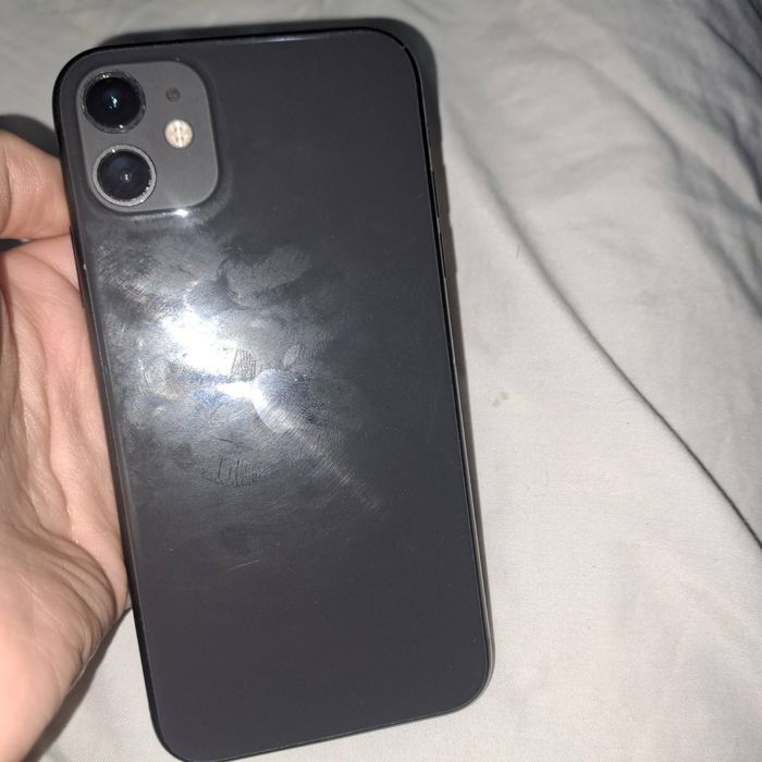 Iphone 11,64 гб чудовий