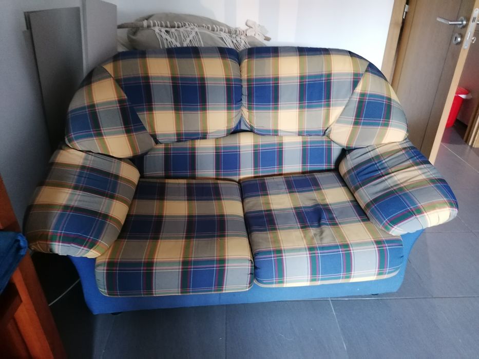Sofá de 2 lugares Viseu • OLX Portugal