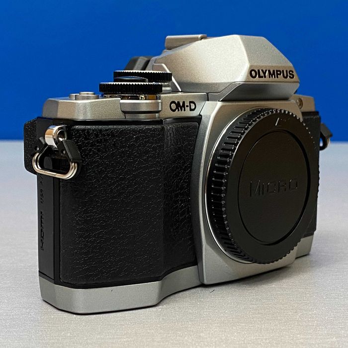 Olympus OM-D E-M10 (Corpo) - 16.1MP