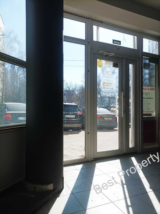 Магазин 122 м2 • Фасад 1й поверх • нежитлове • Академмістечко