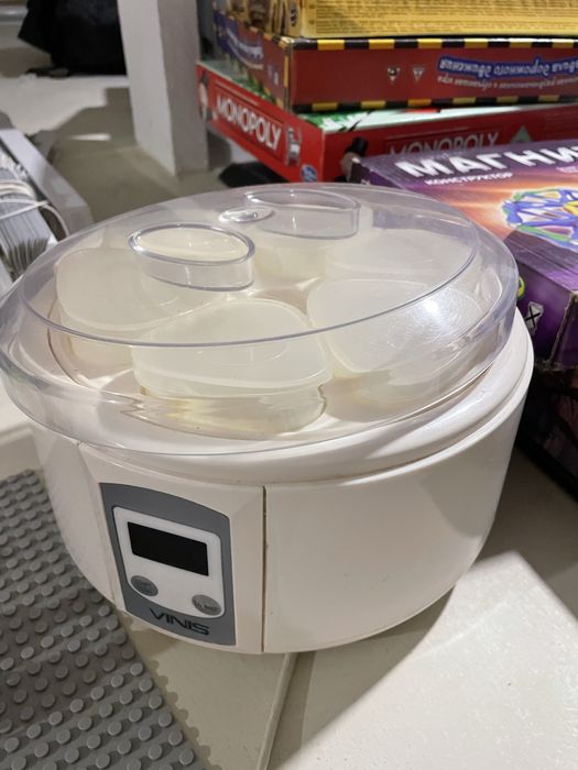 Йогуртниця на 6 стаканів