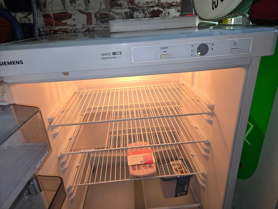 Lodówko-zamrażarka Simens 150/60 cm. Gwarancja! 273 l./63 l zamrażalnik Zadbana. Po serwisie.Kompletna.