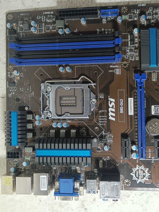 Материнська плата - MSI B85A-G43 - LGA1150 - у робочому стан