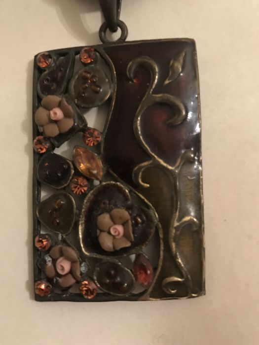 Vários Colares NOVOS. Egípcio Artesanal em Madeira com Elefantes gravados