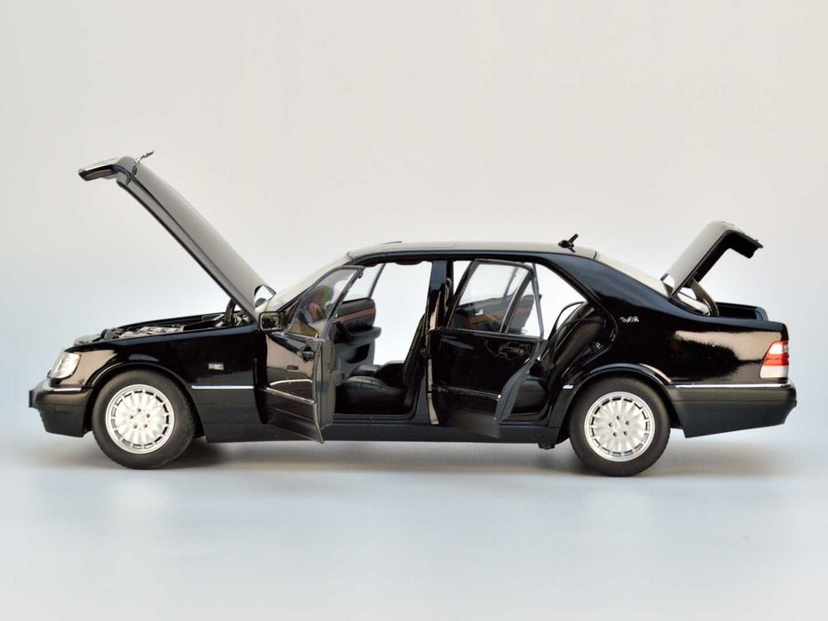Модель 1:18 Mercedes S600 W140 Black