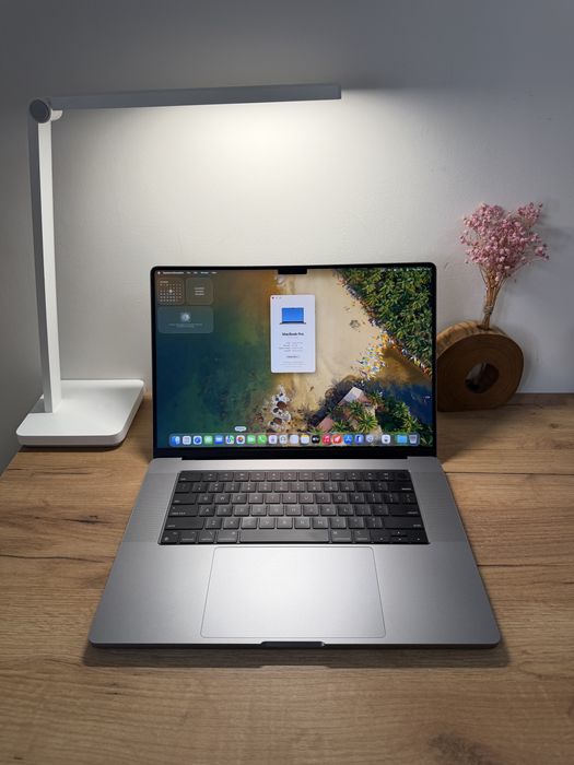 MacBook Pro 2021 16’ 32GB RAM 512GB SSD