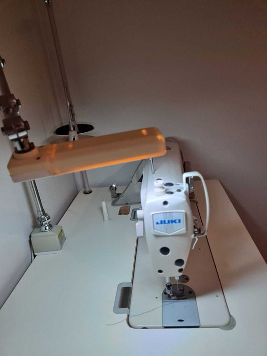 Maszyna stebnówka juki DDL 8700