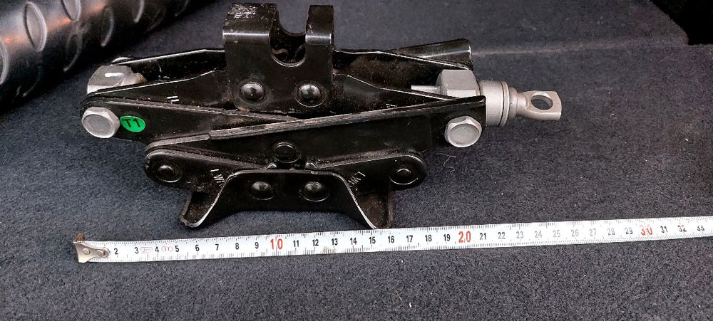 Домкрат. Состояние идеальное.