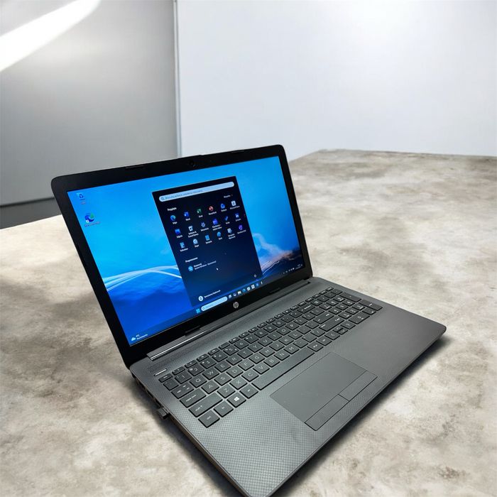 Laptop HP 255-G7 15" AMD Ryzen3 2,6 Ghz 8GB DVD-R Win11 stan idealny