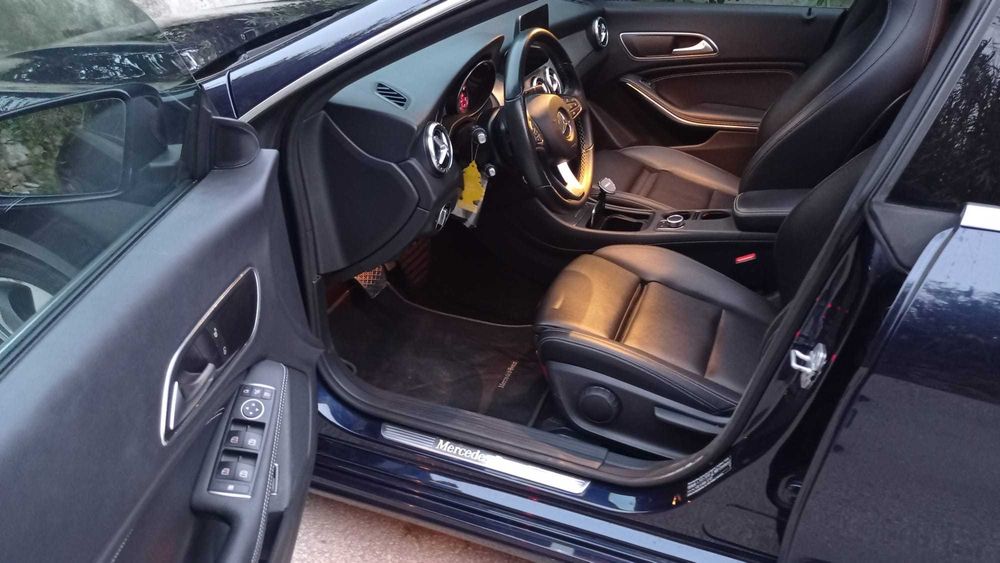 Mercedes-Benz CLA 180 d Shooting Brake Urban - Automático